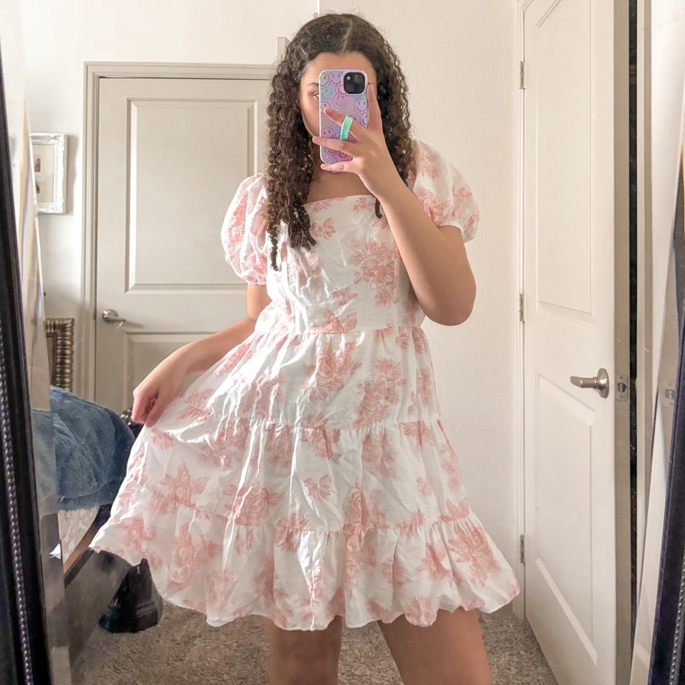 Cute floral Chelsea and violet dress